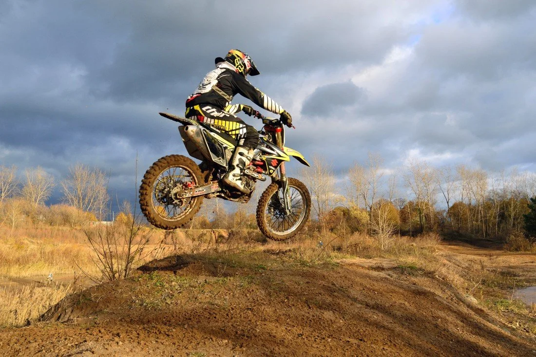 Motocross Types Of Dirt Jumps Dirt Bike Stunt, image size:1100x733