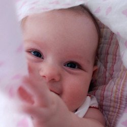 Child's Love - Cute Little Eyes Child's Love - Cute Little Eyes