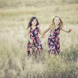 Child's Love - Cute Beautiful Girls Child's Love - Cute Beautiful Girls