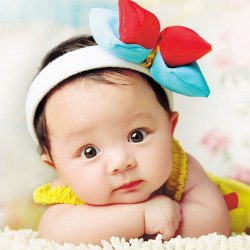 Child's Love - Cute Little Girl Child's Love - Cute Little Girl