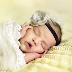 Oshi -Cute Sleeping Girl