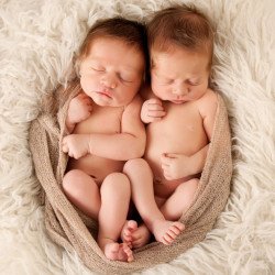 Child's Love - Sleeping Twins Child's Love - Sleeping Twins