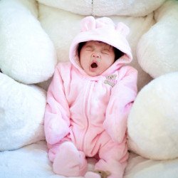 Child's Love - Yawning Baby 2 Child's Love - Yawning Baby 2